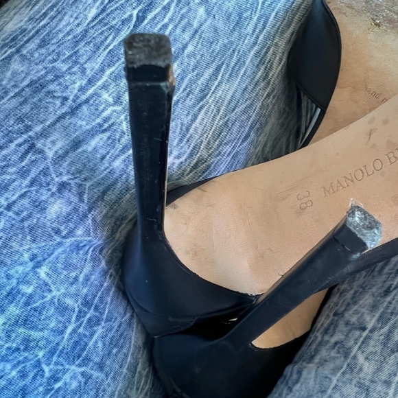 Manolo Blahnik Black Chain Heels Shoes - Picture 15 of 16